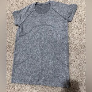 Lululemon Swiftly Tech T-Shirt 2.0, size 10, grey